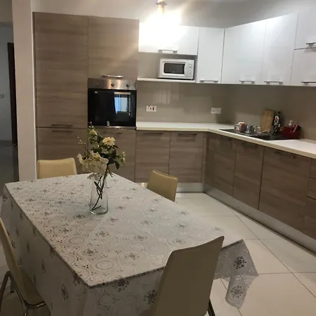 Flat Near Paceville And St Julian Is-Swieqi