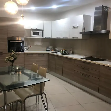 Flat Near Paceville And St Julian *