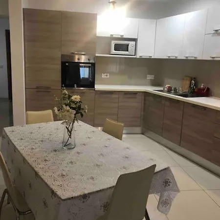 Flat Near Paceville And St Julian Apartment Is-Swieqi