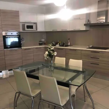 Flat Near Paceville And St Julian Is-Swieqi