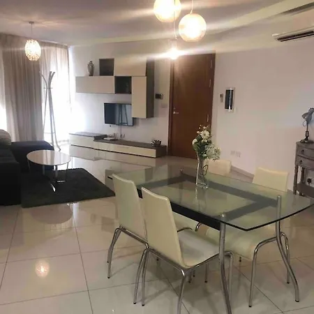 Apartment Flat Near Paceville And St Julian