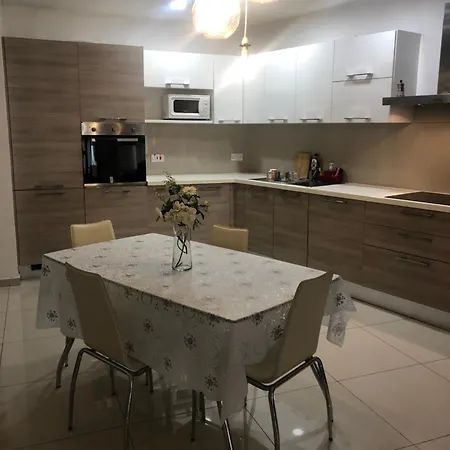 Flat Near Paceville And St Julian Is-Swieqi