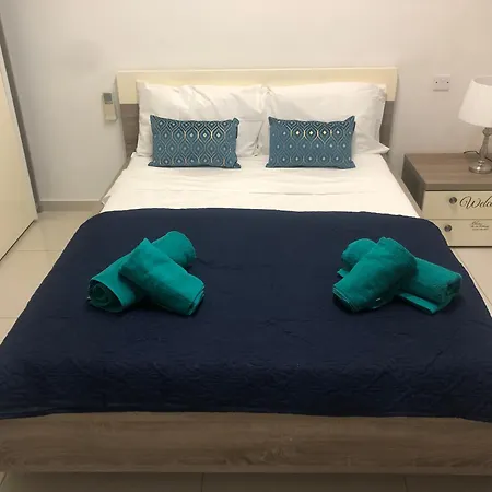 Flat Near Paceville And St Julian Apartamento Is-Swieqi
